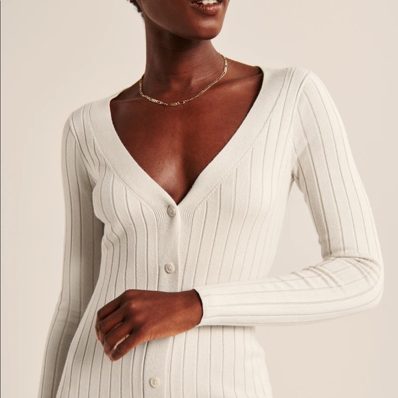 Abercrombie and Fitch olive green long sleeve sweater mini dress - Picture 2 of 6